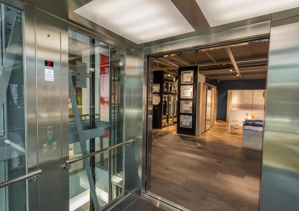 Framed Glass Lift